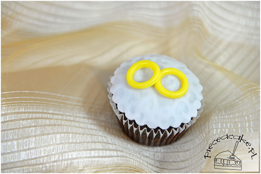 muffinki z obrączkami na ślub
