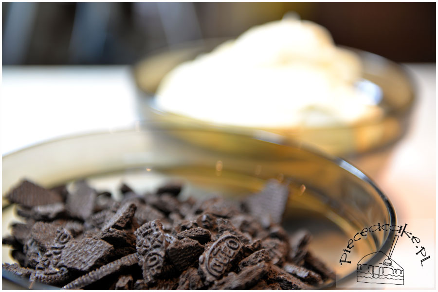 Tort Potwór - krem oreo