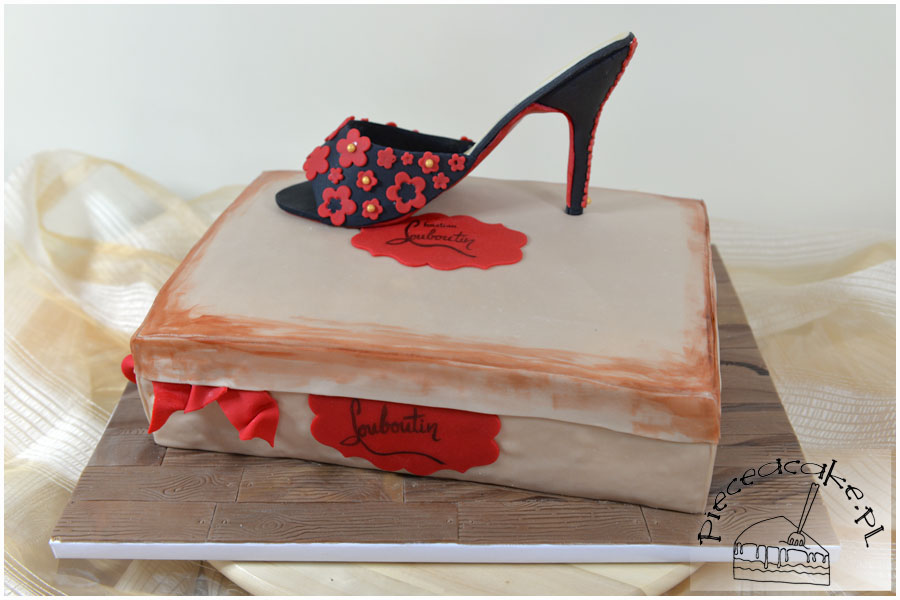 Tort buty