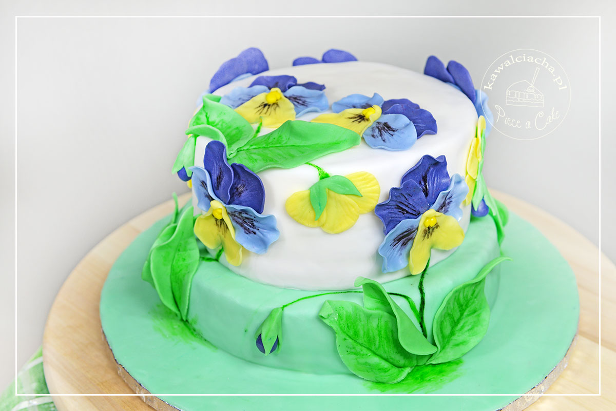 Obrazek: tort z kwiatami