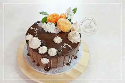 Drip cake czekolada i solony karmel Drip cake czekolada i solony karmel