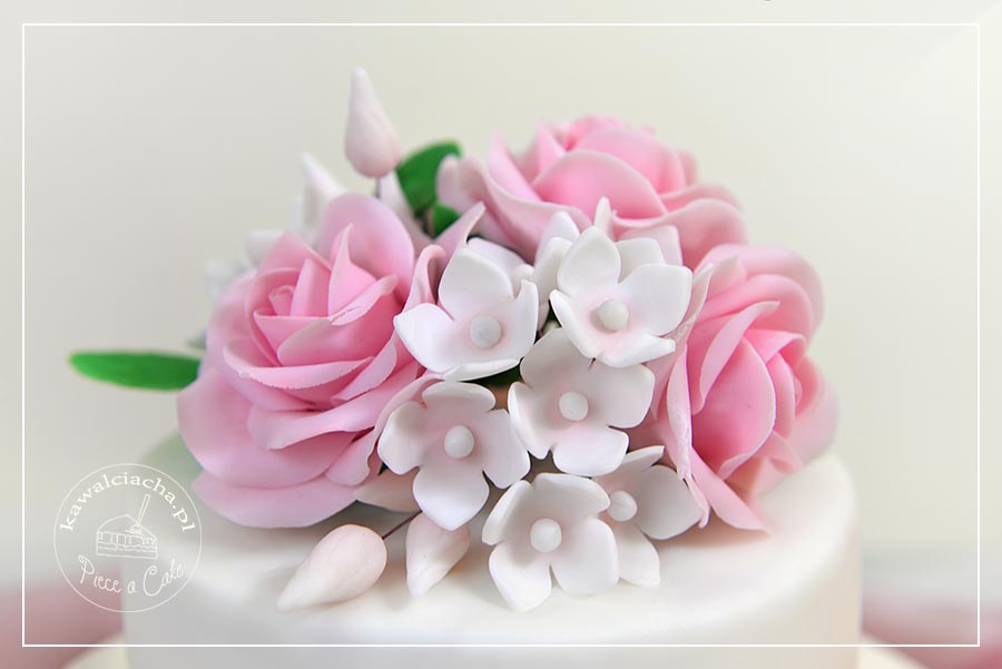 Obrazek: Bukiet kwiatów cukrowych z lukru plastycznego