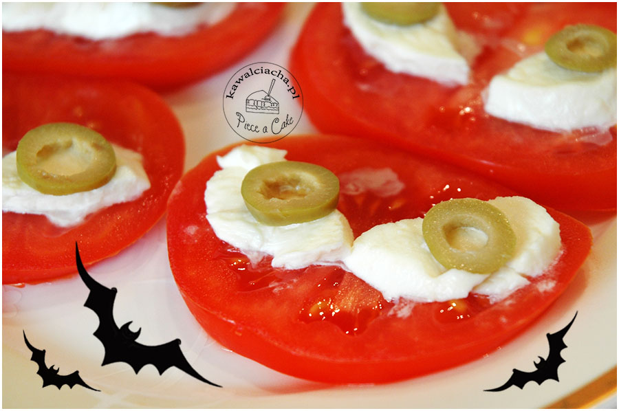 halloweenowe oczy w pomidorach