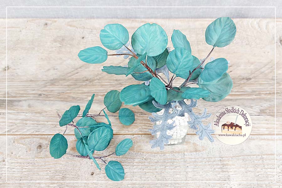 Obrazek: Jak zrobić Eukaliptus i Starzec - rośliny do dekoracji zimowych tortów