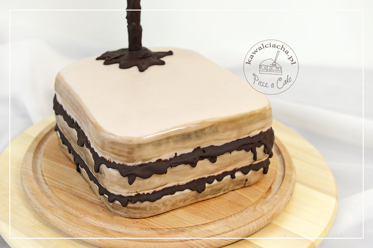 Antygrawitacyjny tort urodzinowy kanapka z Nutellą